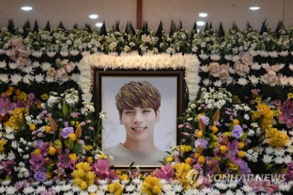 Jonghyun SHINee Meninggal, Apakah Depresi Bisa Dicegah?