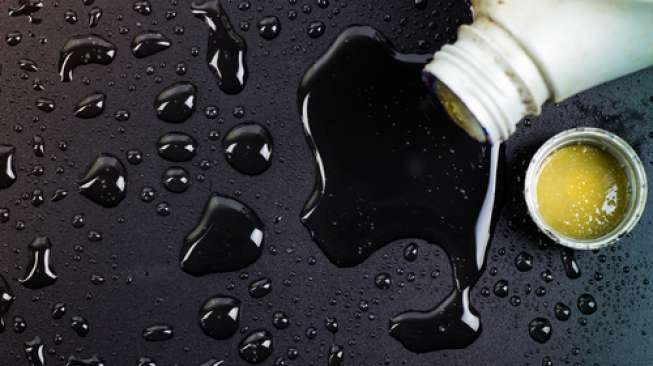 4 Jenis Air Keras yang Membahayakan Kulit