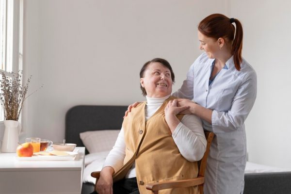 Caregiver Pasien Stroke: Perawatan yang Tepat untuk Pemulihan Caregiver Pasien Stroke Perawatan yang Tepat untuk Pemulihan