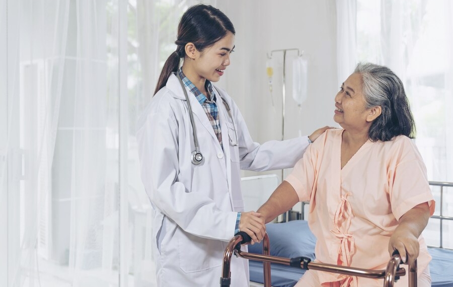 Peran Perawat Homecare untuk Pasien Stroke di Rumah