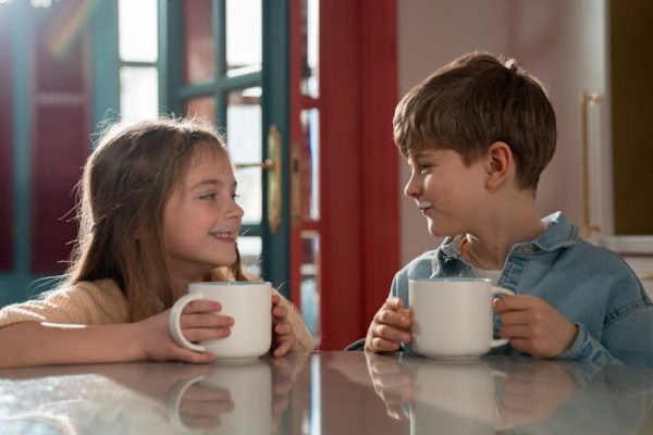 Kapan Susu UHT untuk Anak Boleh Diberikan? Ibu Wajib Tahu! kapan susu uht untuk anak boleh diberikan
