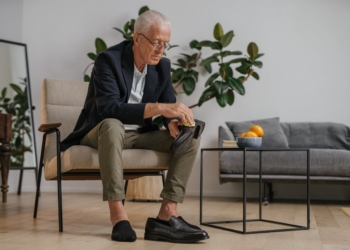 cara merawat pasien dengan kateter di rumah